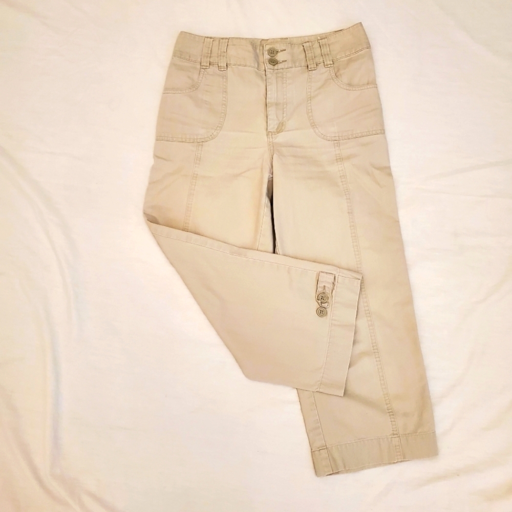 Sonoma light tan Capri pants size 6